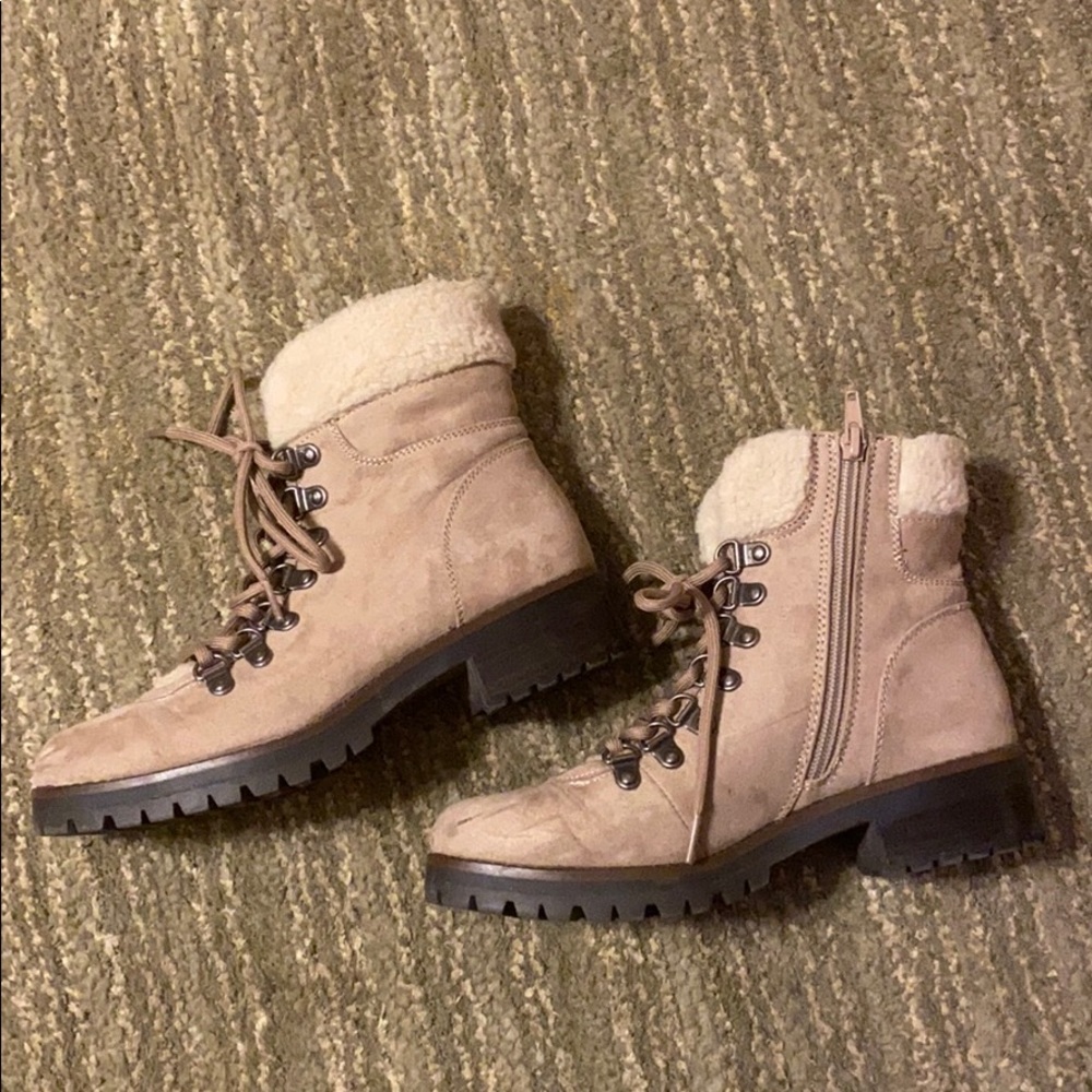 Crown vintage hiking boots